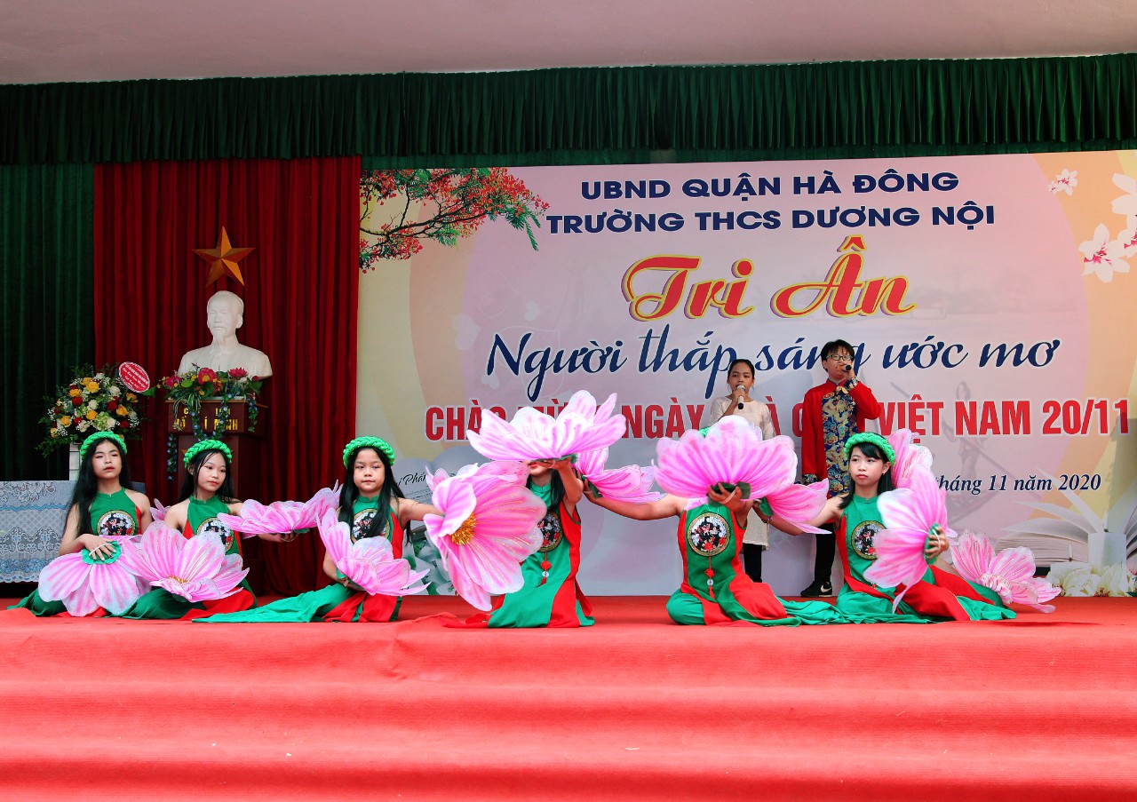 Trường THCS Dương Nội long trọng tổ chức thành công ngày hội  "Tri ân người thắp sáng ước mơ" Chào mừng 38 năm ngày Hiến chương nhà giáo Việt Nam 20/11